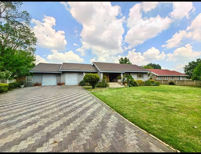 3 BEDROOM HOUSE FOR SALE IN VAALPARK